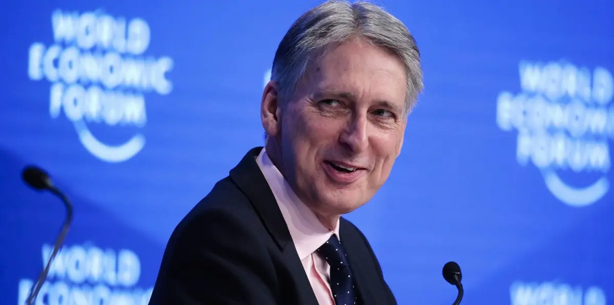 وزير مالية بريطانيا: الخروج من الاتحاد الأوروبي يجب أن يتم بشكل "براغماتي"