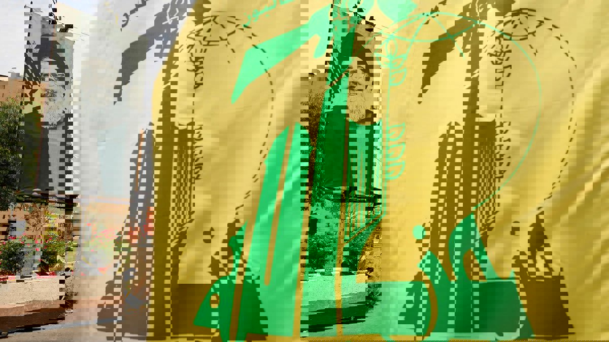 "اللي بدو يشتري يقدم طلب".. نصر الله يكشف للمرة الأولى عن صنع مسيرات وصواريخ دقيقة