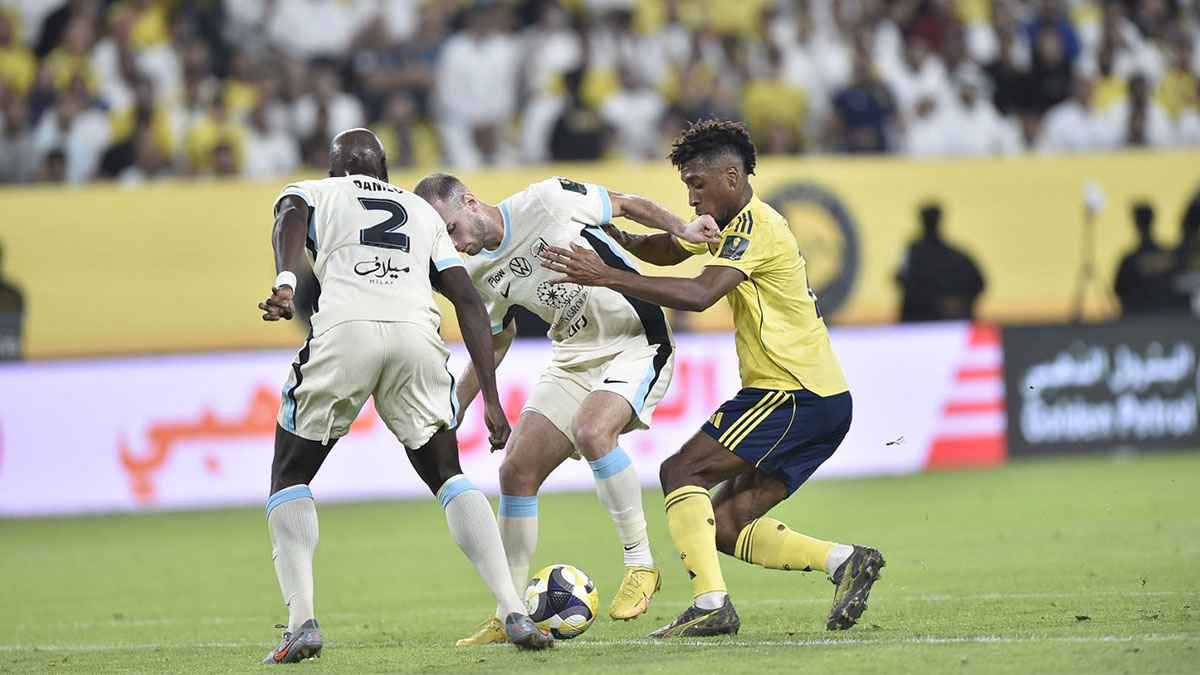 بنزيما والفيلم الهندي.. الاتحاد السعودي يسخر من النصر (صورة)