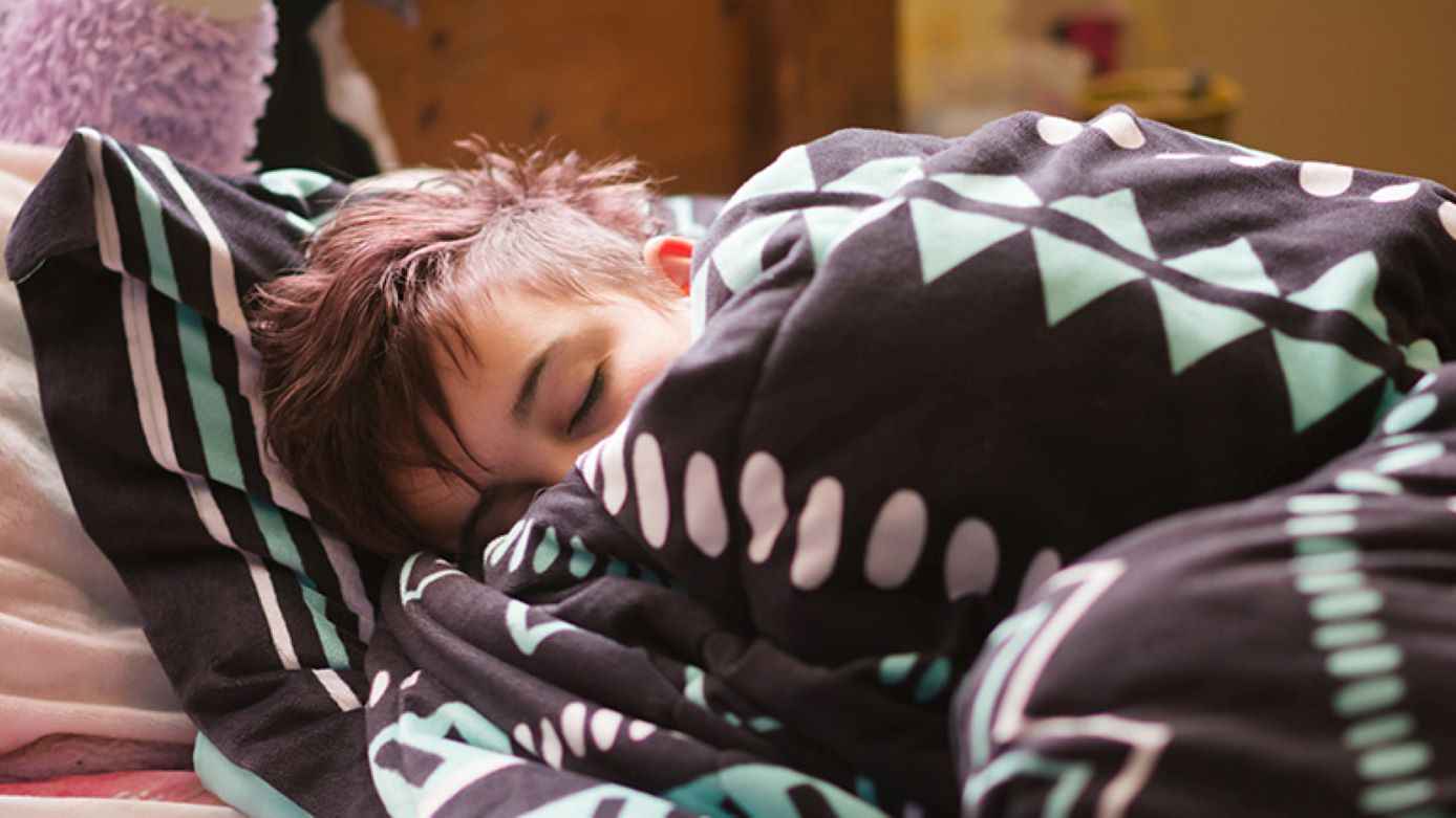 ربع ساعة من النوم الإضافي للأطفال قد تصنع فارقاً مذهلاً