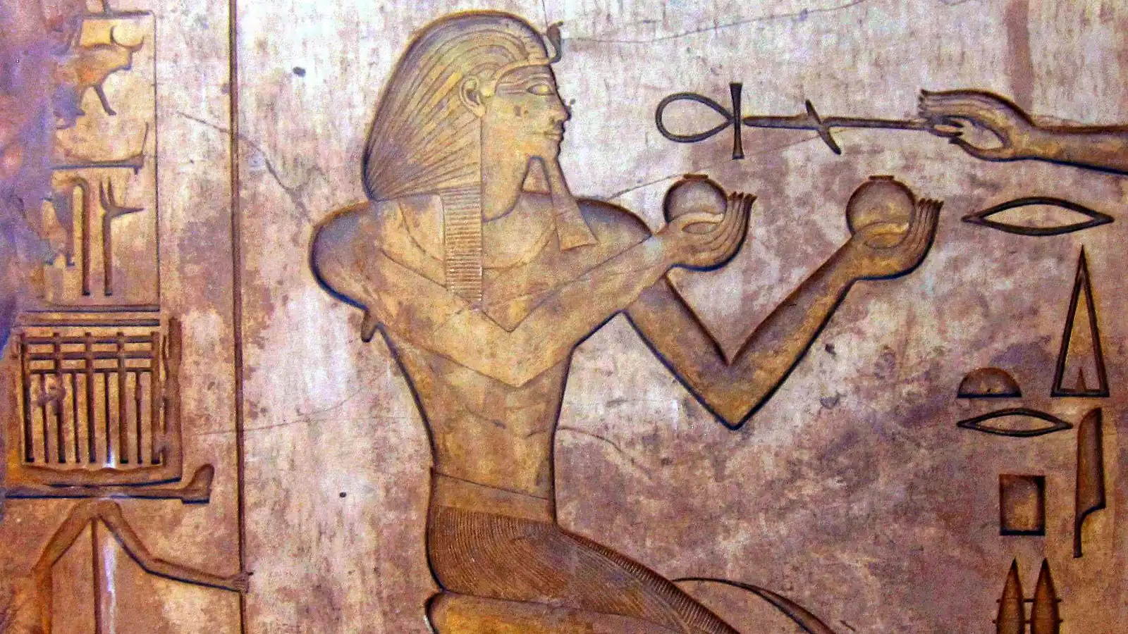 مقبرة ملكية مصرية ضمن قائمة أهم 10 اكتشافات أثرية في العالم