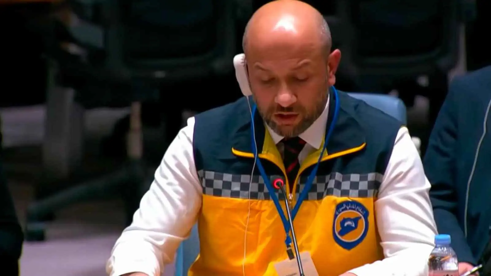 من "الخوذ البيضاء" إلى وزارة الطوارئ.. من هو رائد الصالح؟