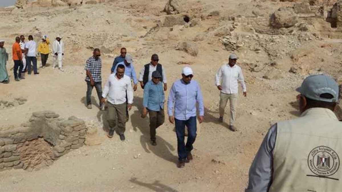 تعود لعصر الدولة الحديثة.. اكتشاف 3 مقابر جديدة في الأقصر