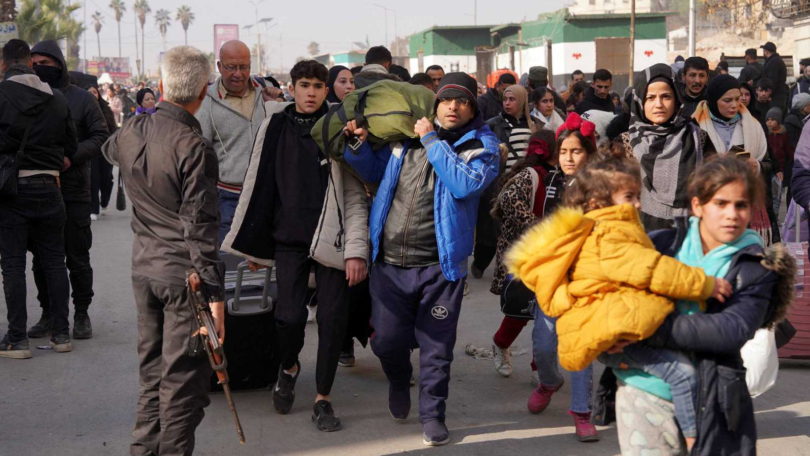 تمهيدا لاستهدافها.. الجيش السوري ينذر بإخلاء مواقع في حيي الشيخ مقصود والأشرفية