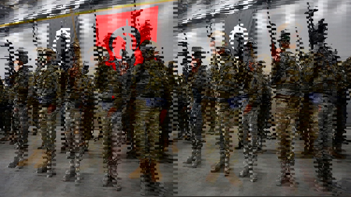 ليبيا.. حكومة الوفاق تنقل روسيين محتجزين لديها إلى قاعدة عسكرية تركية