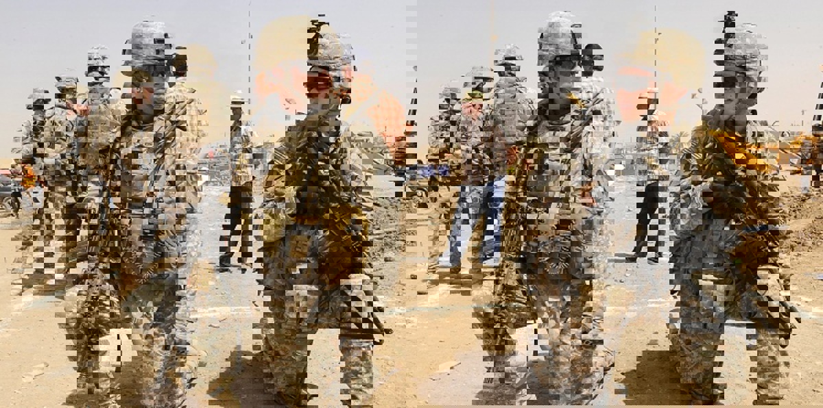 عسكريون بارزون يحذّرون من تهديد كبير يستهدف الجيش الأمريكي