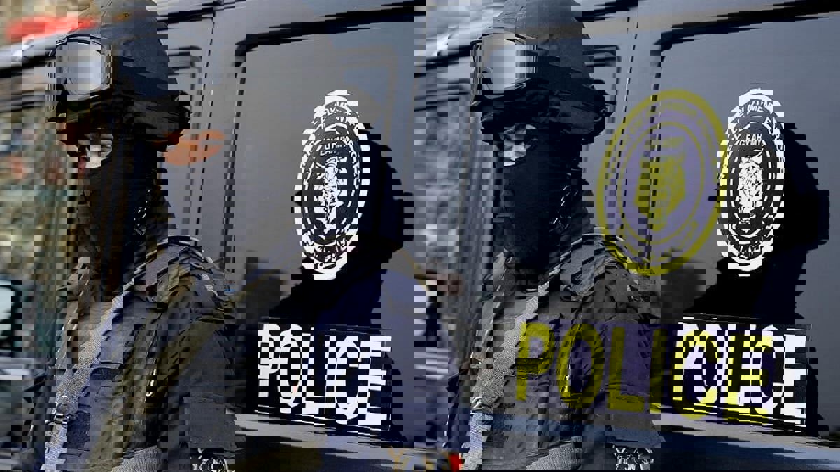 مصر.. القبض على عصابة نسائية لتهريب المخدرات