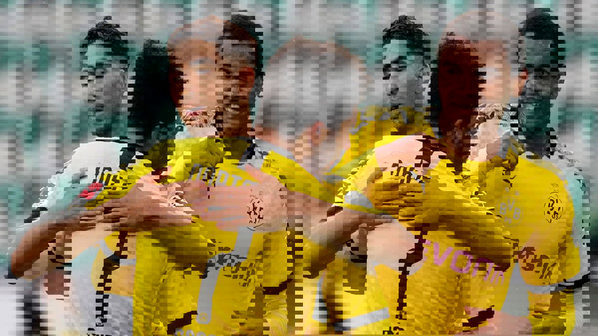 بروسيا دورتموند يقتنص فوزا ثمينا من فولفسبورغ ويواصل مطاردة بايرن ميونخ في وصافة ترتيب الدوري الألماني