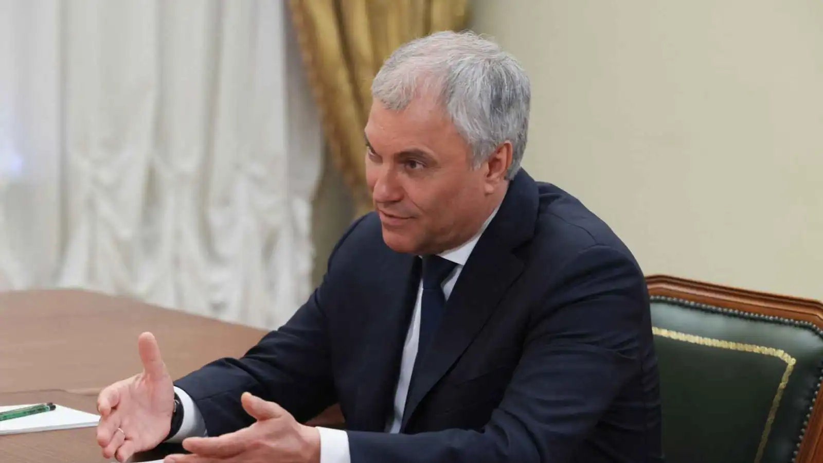 مسؤول روسي: "اتفاق ألاسكا" الخيار الوحيد أمام زيلينسكي