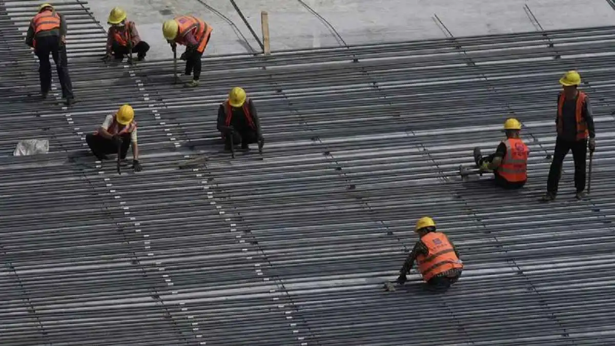 من مدينة تشونغتشينغ.. الصين تبني "قناة السويس الجديدة" في قلب آسيا