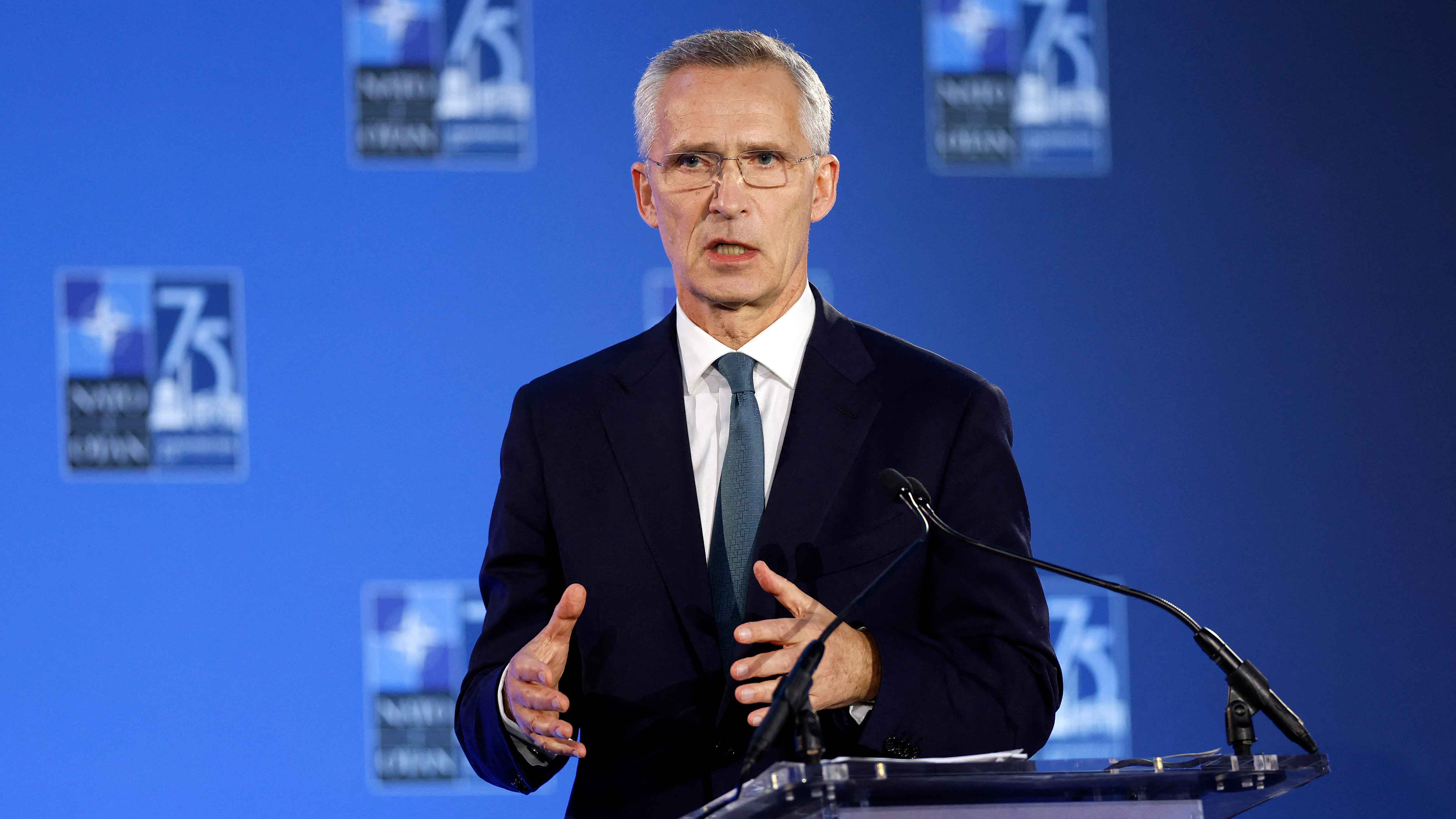 "الناتو" يعلن جاهزية قاعدة أمريكية للدفاع الجوي في بولندا‎