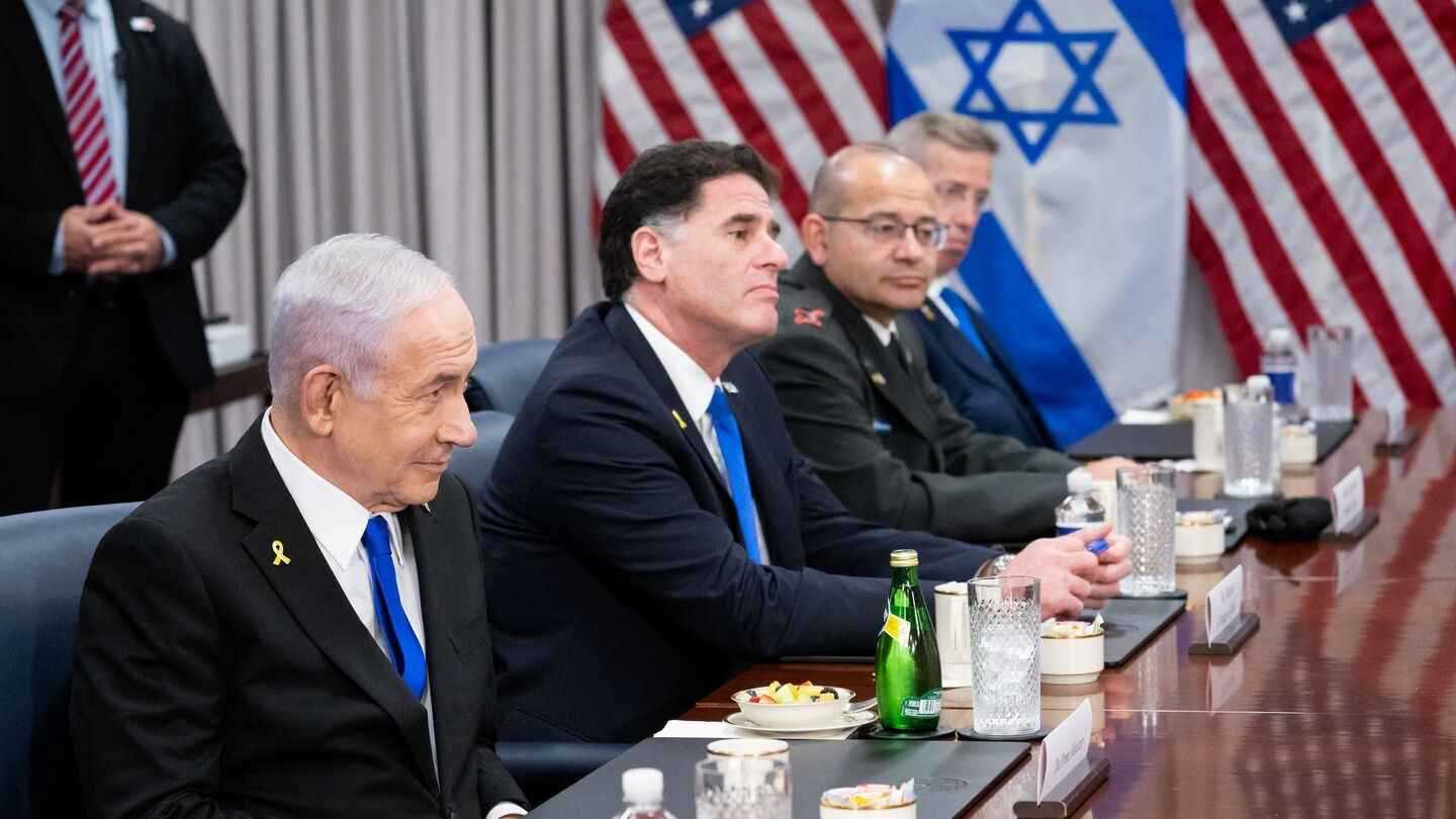 تحركات دبلوماسية مكثفة بين تل أبيب وواشنطن لإنقاذ مفاوضات غزة