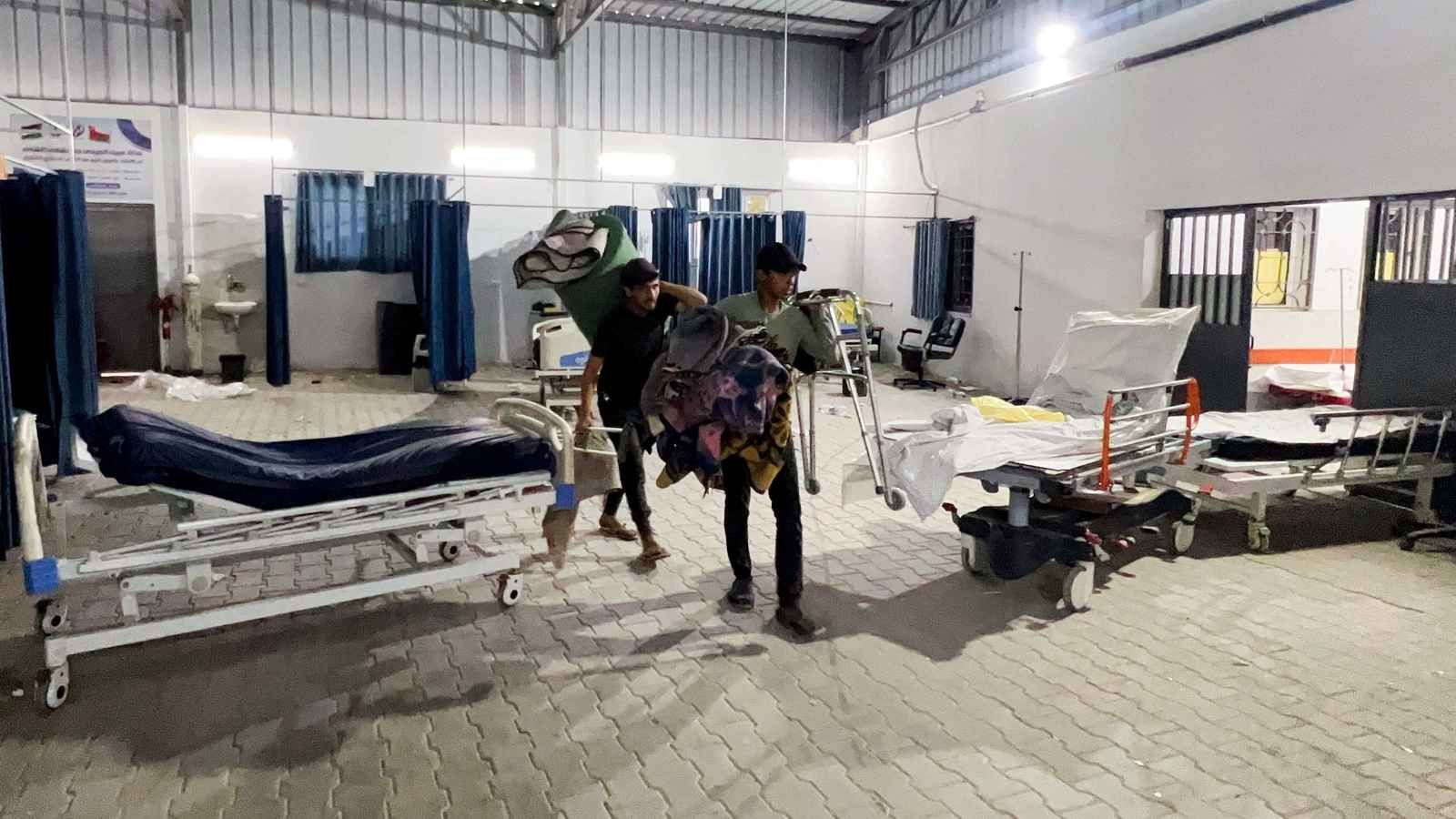 مسؤول صحي: منظومة غزة الطبية "آيلة للانهيار" والخدمات بالحد الأدنى