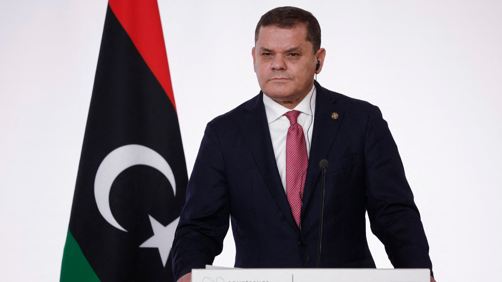 مع تأجج الاحتجاجات.. ما حقيقة فرار الدبيبة إلى مالطا؟