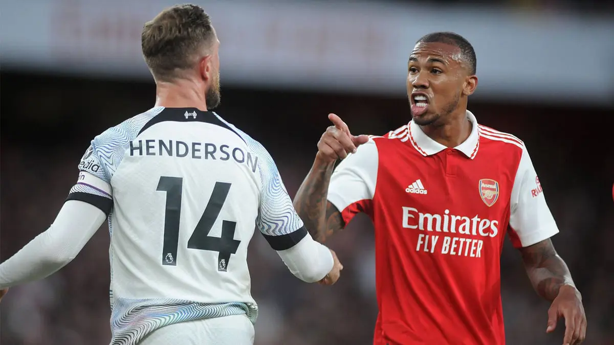 الاتحاد الإنجليزي يفتح تحقيقا في شجار هندرسون وغابرييل خلال مباراة ليفربول وآرسنال