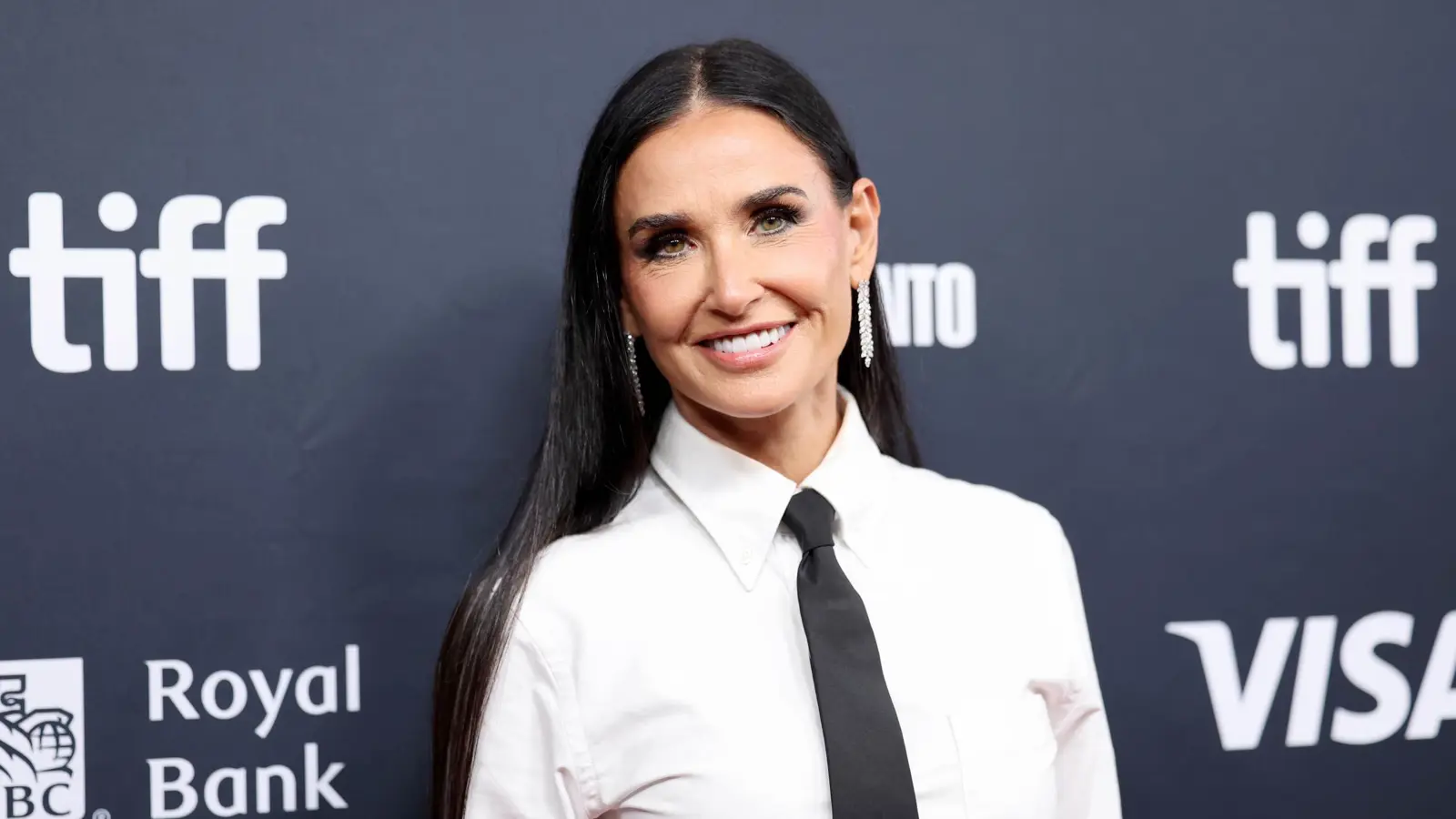 رغم طلاقهما.. ديمي مور تعبر عن دعمها لبروس ويليس