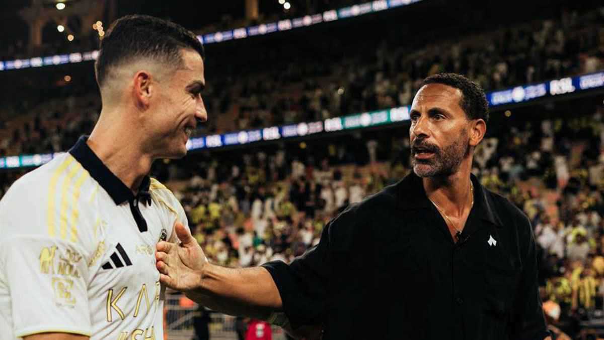 ريو فرديناند يكشف.. رد مفاجئ من رونالدو حول تحقيق النصر للدوري