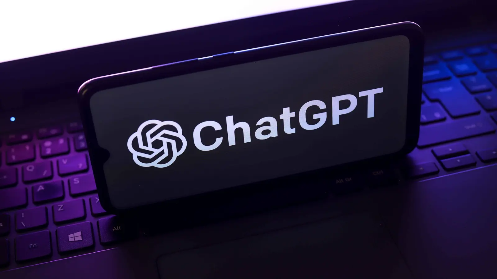تطبيق "ChatGPT" قادر على أداء مهامك البسيطة والمعقدة