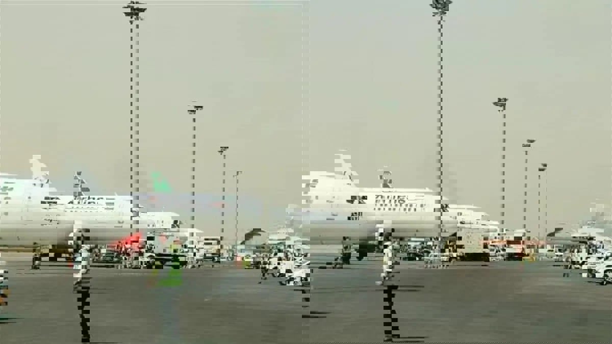 العراق.. طفل متسول يتسلل إلى مطار النجف ويعرقل إقلاع رحلة إيرانية