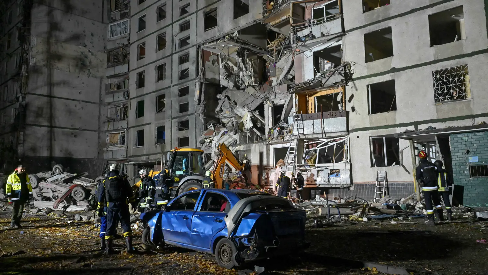 القوات الروسية تضيق الخناق على منطقة جديدة في خاركيف