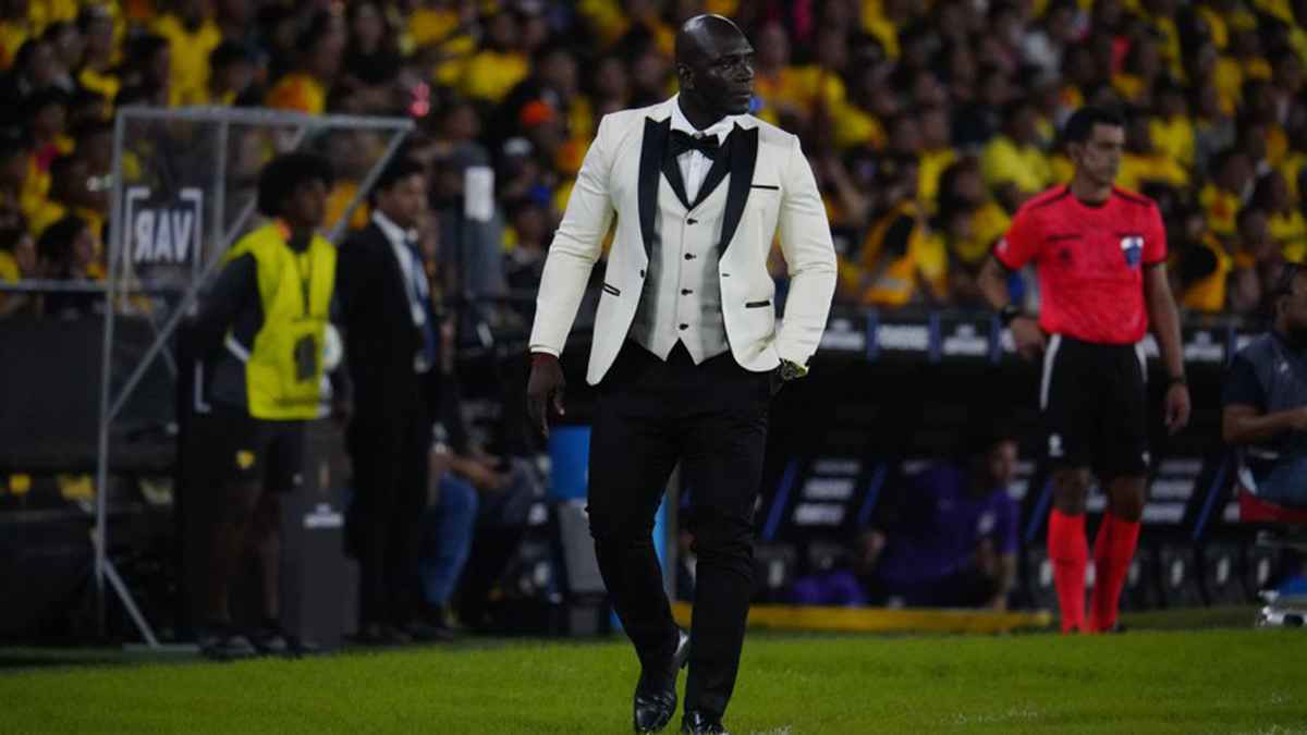 من هو "الموديل" الذي يقود برشلونة؟ (فيديو وصور)