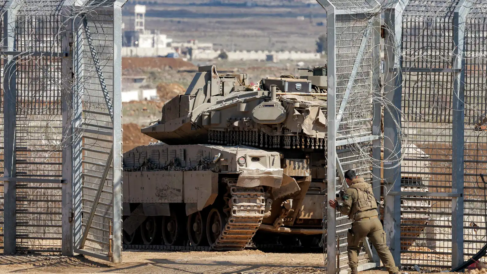 نصبت حاجزا وفتشت المارة.. قوات إسرائيلية تتوغل في ريف القنيطرة