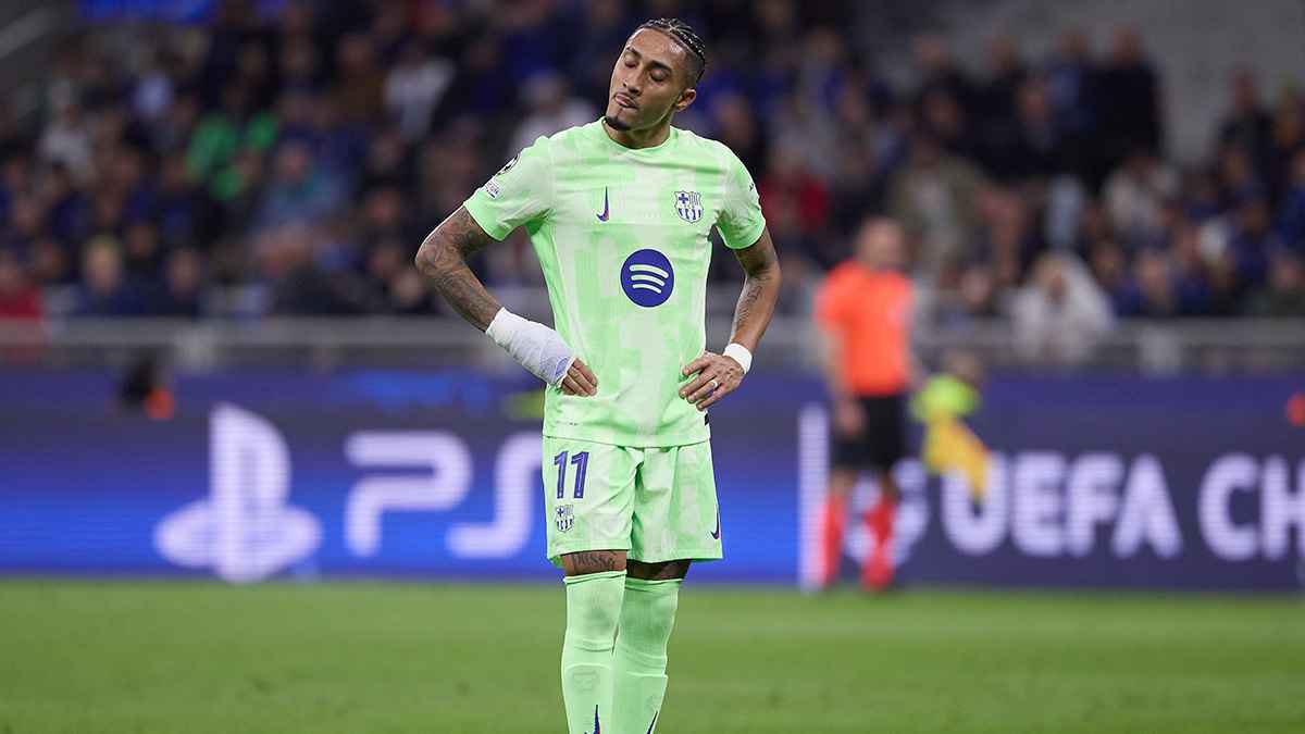 هل يلعب كرة سلة؟.. رسالة غاضبة من زوجة رافينيا بعد استبعاده من تشكيلة العام