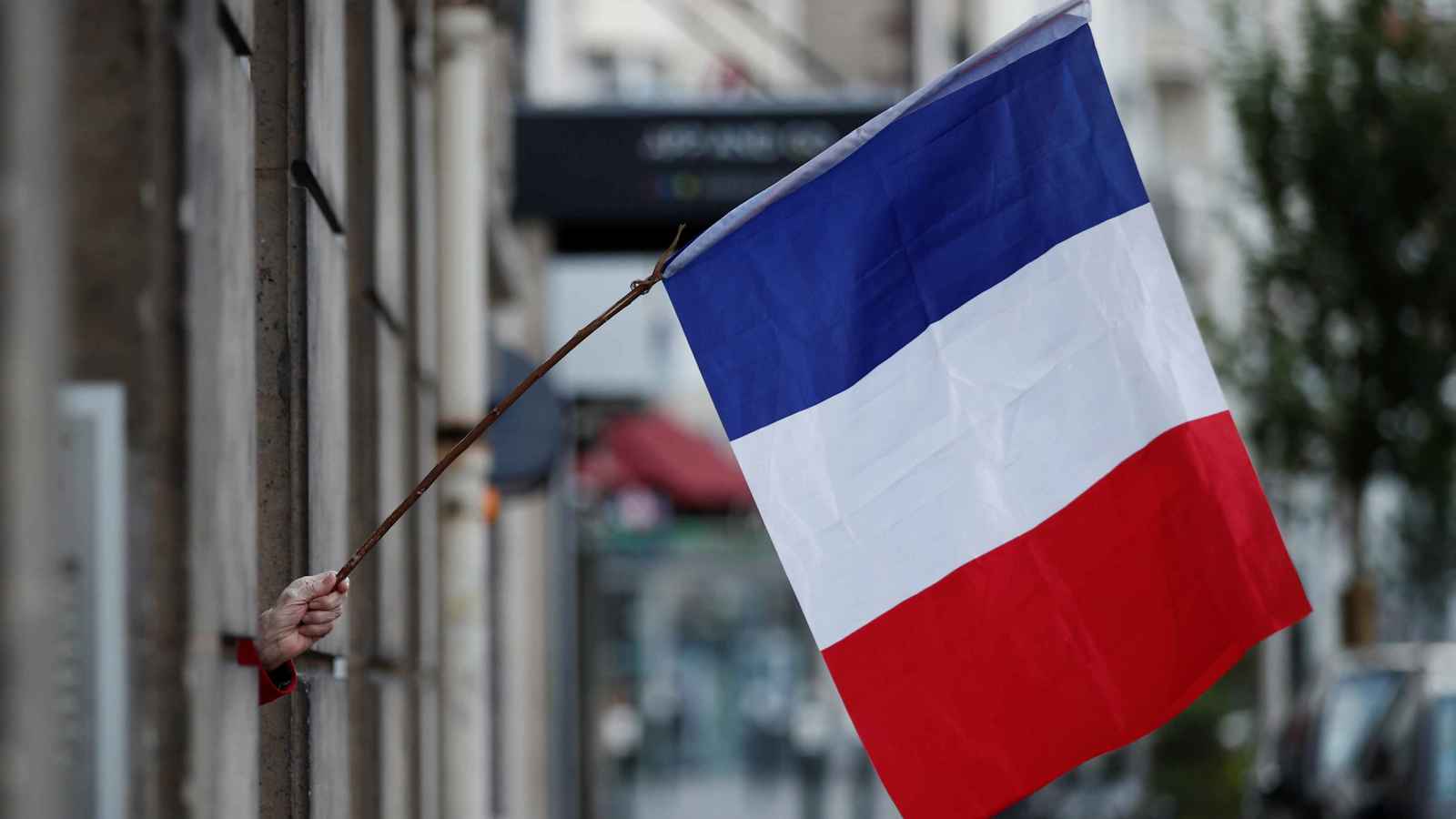 ملف الهجرة يطفو مجددًا.. هل تتبنى فرنسا سياسة اليمين المتطرف؟