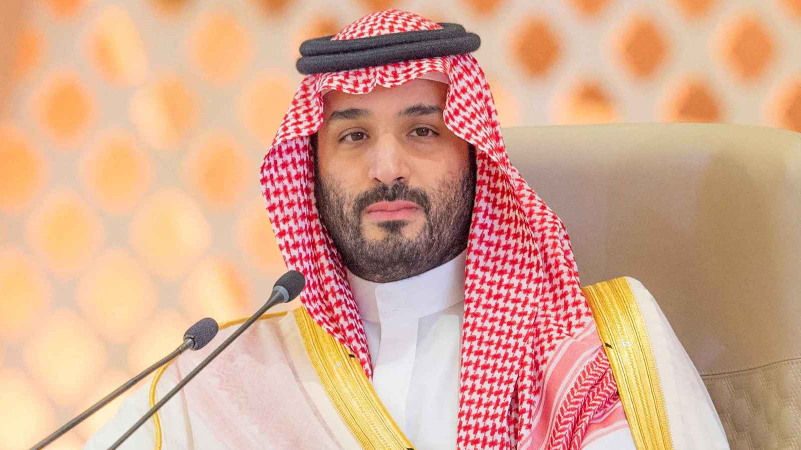 محمد بن سلمان يدعو إلى إلزام إسرائيل باحترام "السيادة الإيرانية" (فيديو)