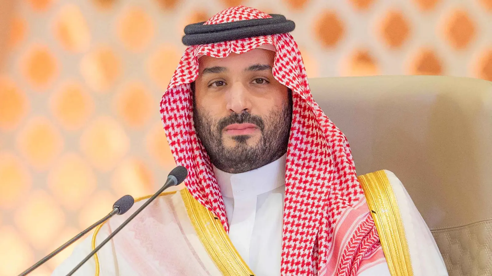 محمد بن سلمان يدعو إلى إلزام إسرائيل باحترام "السيادة الإيرانية" (فيديو)