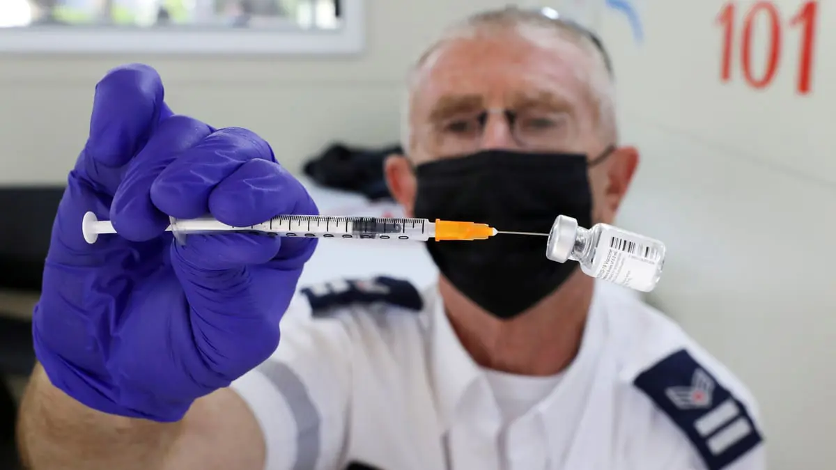 إسرائيل تقرر إعطاء "جرعة رابعة" مضادة لـ "كورونا"