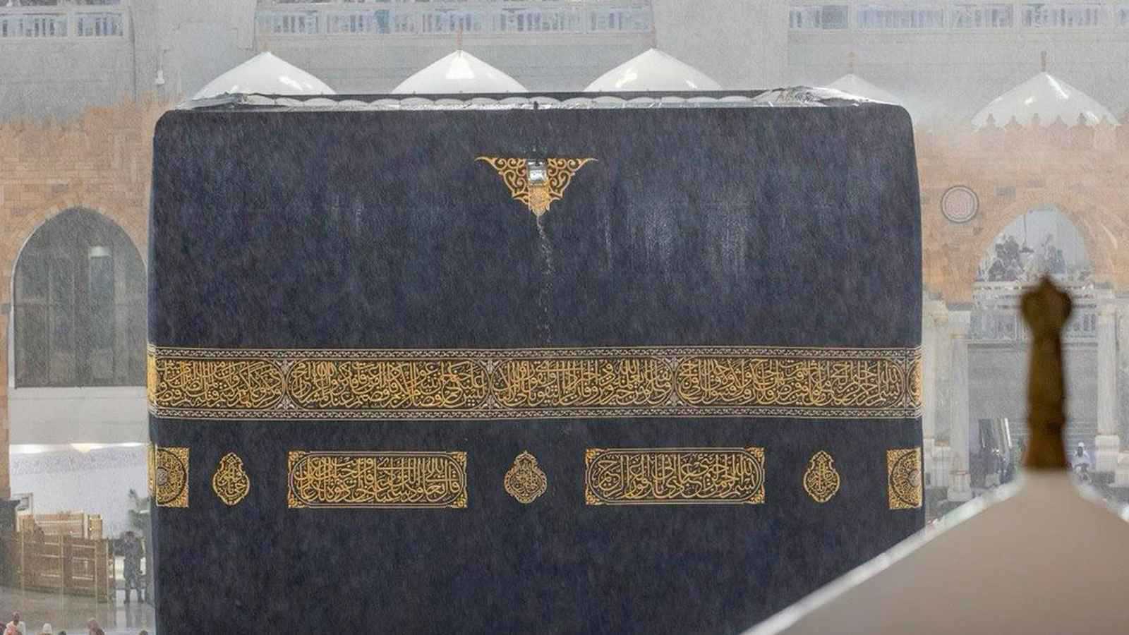 هطول أمطار غزيرة على مكة المكرمة (فيديو)