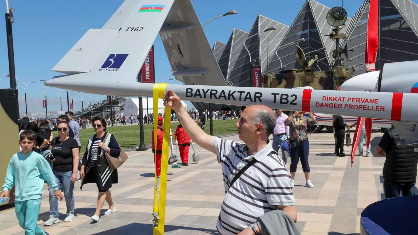 كيف أثرت "شبكة العنكبوت" الأوكرانية على صناعة المسيرات التركية؟