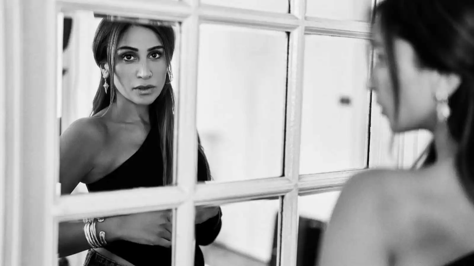 دينا الشربيني تكشف عن رسائلها الصوتية لوالدها بعد وفاته