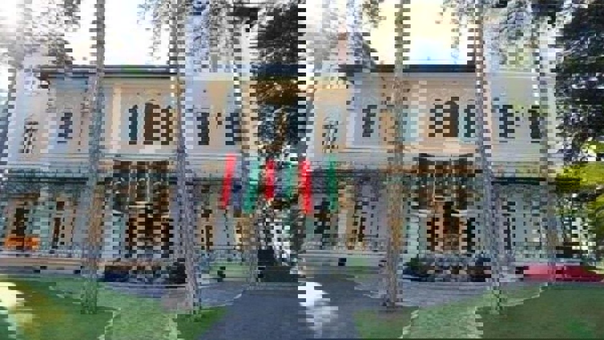 السفارة الليبية في القاهرة تستأنف العمل "جزئيا" بعد توقف أسبوعا لأسباب أمنية