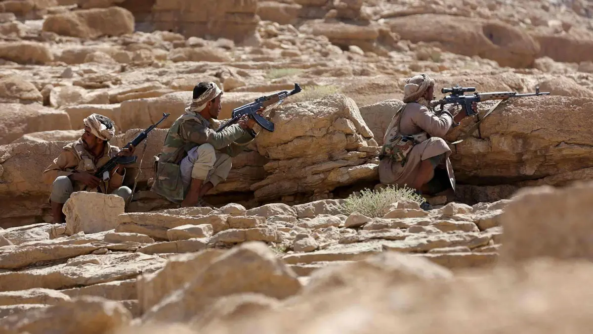 الميليشيات الحوثية تطلق نداء استغاثة للتبرع بالدم لجرحاها