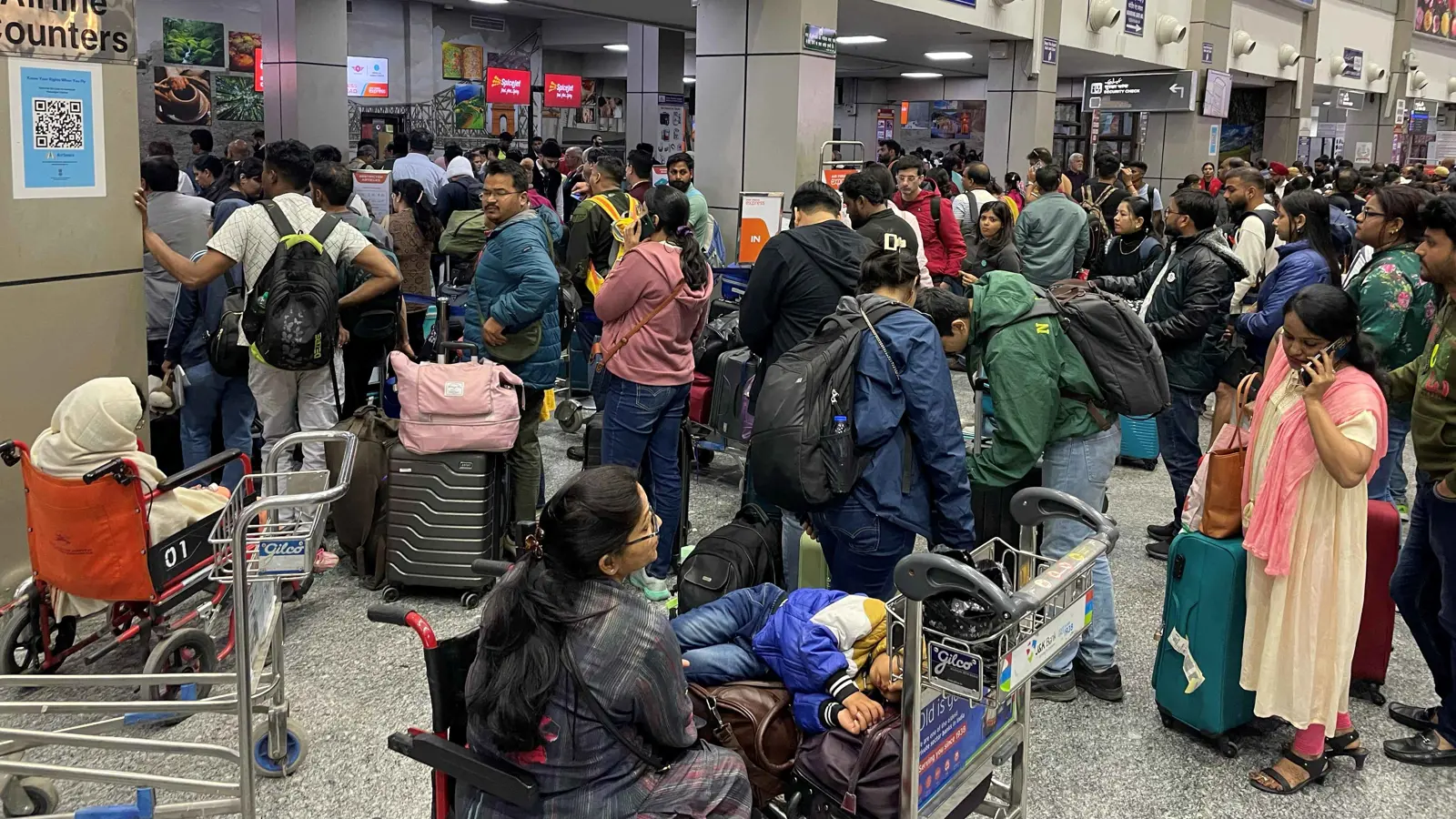 الهند تعيد فتح 32 مطارا بعد وقف إطلاق النار مع باكستان