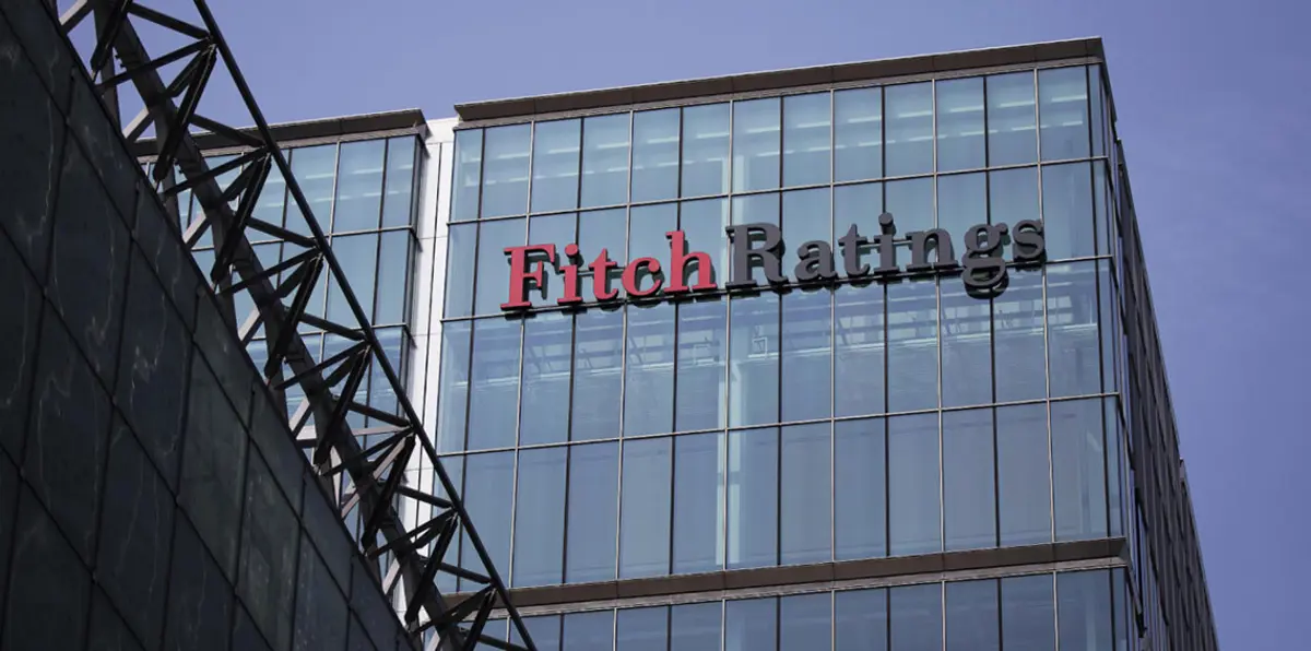 "فيتش" تخفض تصنيف قطر إلى "-AA" مع نظرة مستقبلية سلبية