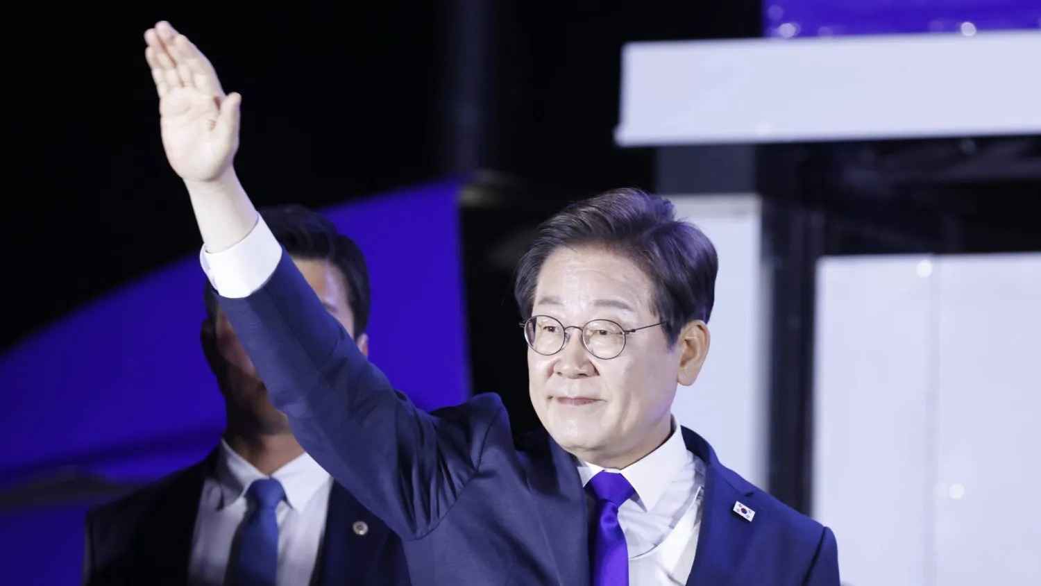 من هو الرئيس الجديد لكوريا الجنوبية لي جاي ميونغ؟
