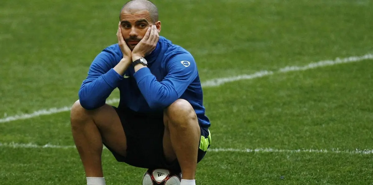 غوارديولا ينبهر بمهارات طفل في الشارع (فيديو)