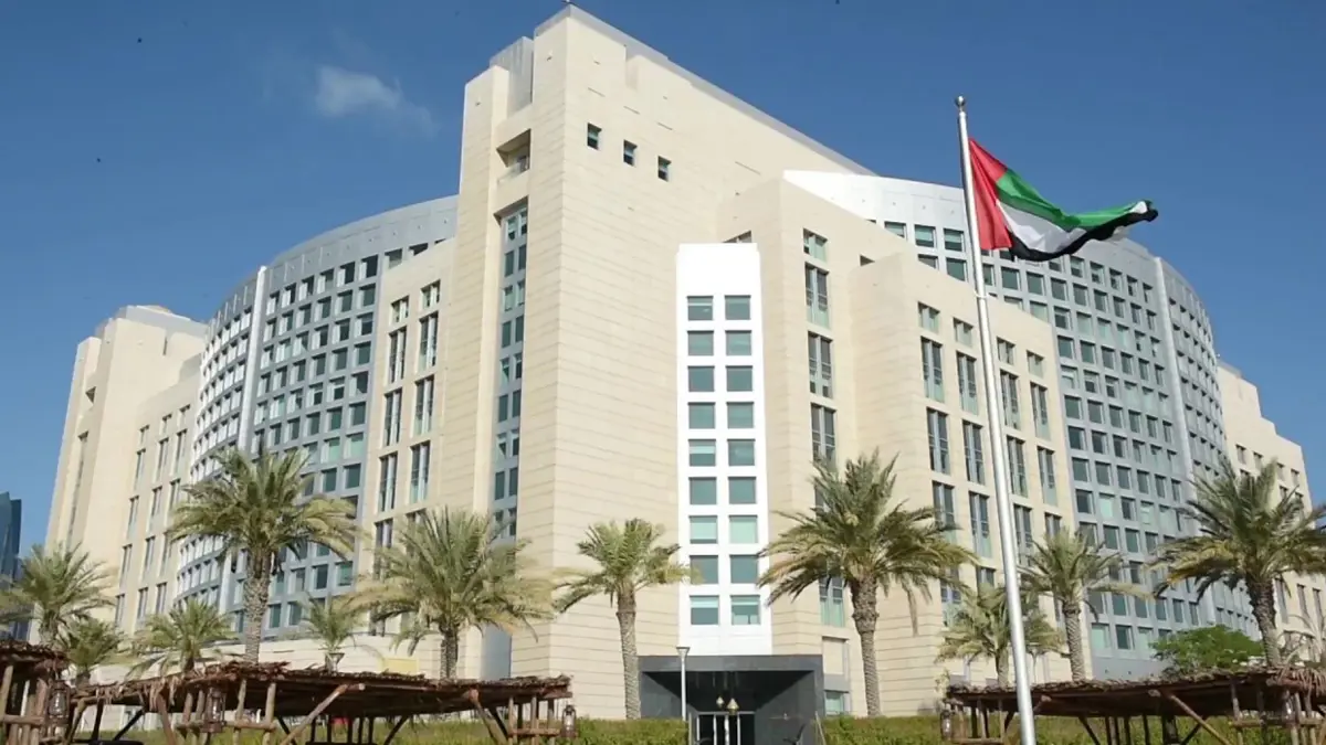 الإمارات ترحب بقرار السودان مباشرة العلاقات مع إسرائيل