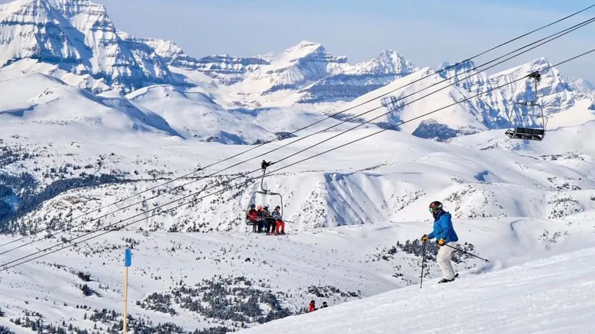 انهيار ثلجي يدفن 10 رياضيين في النمسا