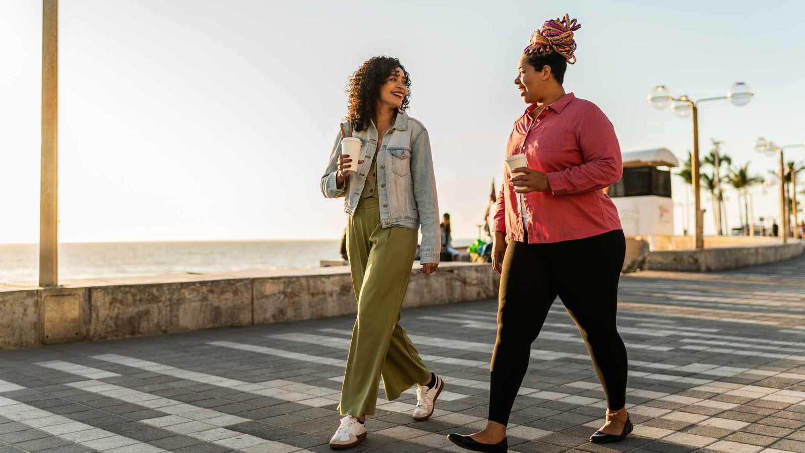 المشي 7 آلاف خطوة يوميًا.. كيف يعزز صحتك؟