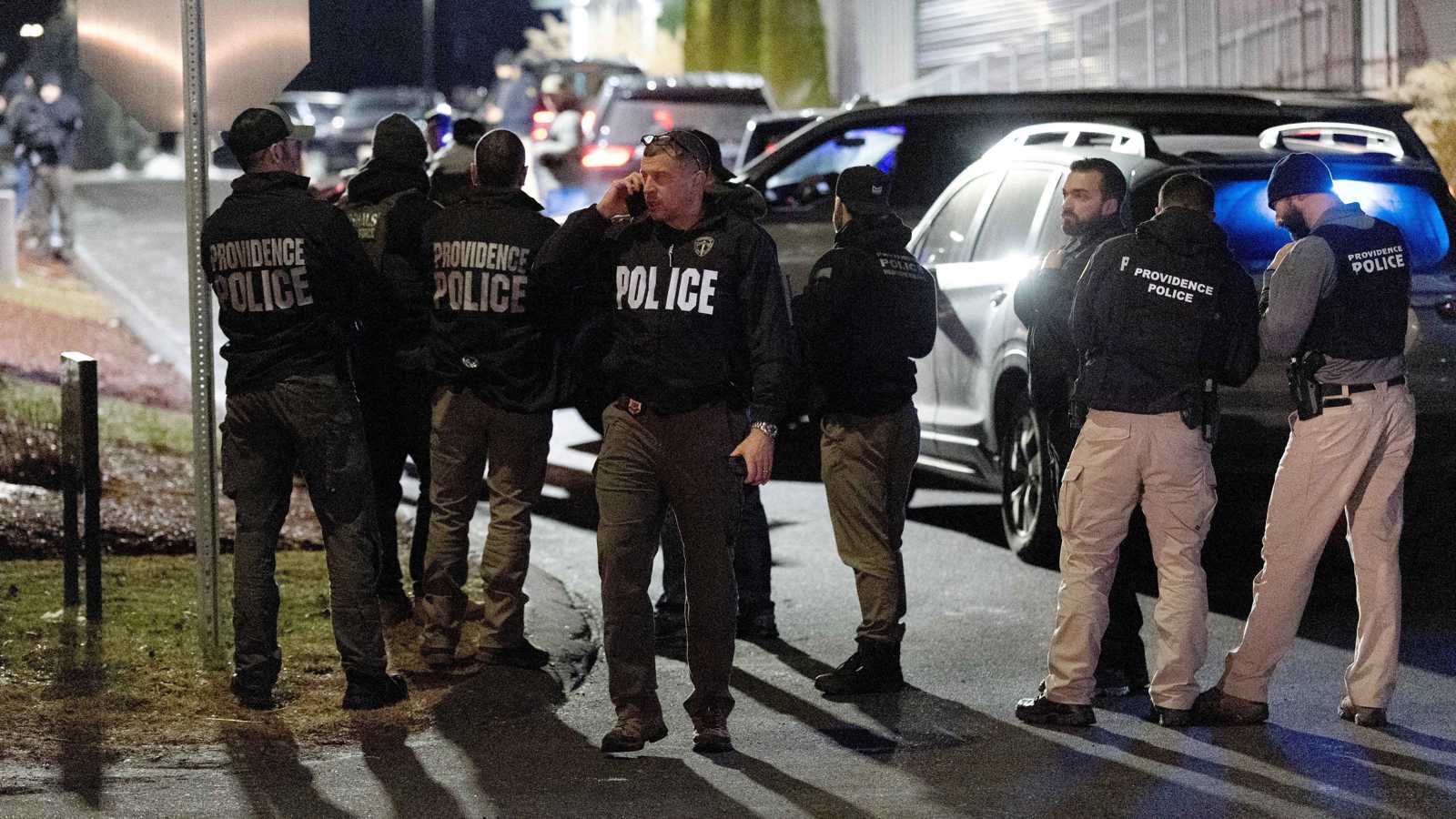 العثور على جثة المشتبه به في إطلاق النار بجامعة براون الأمريكية
