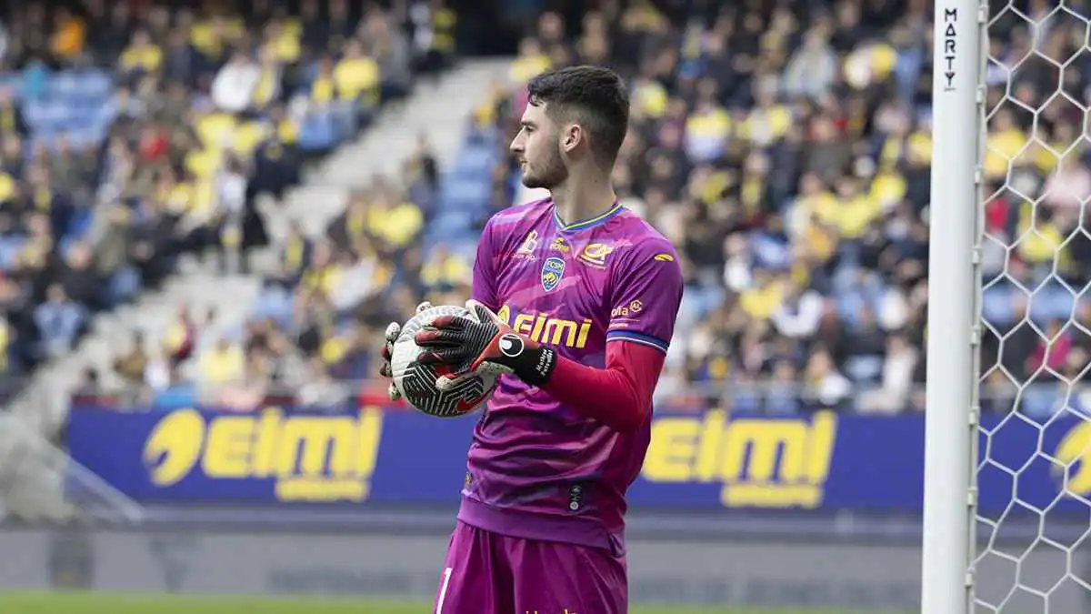 يجري الكشف الطبي.. الهلال السعودي يحسم صفقة "خليفة" ياسين بونو