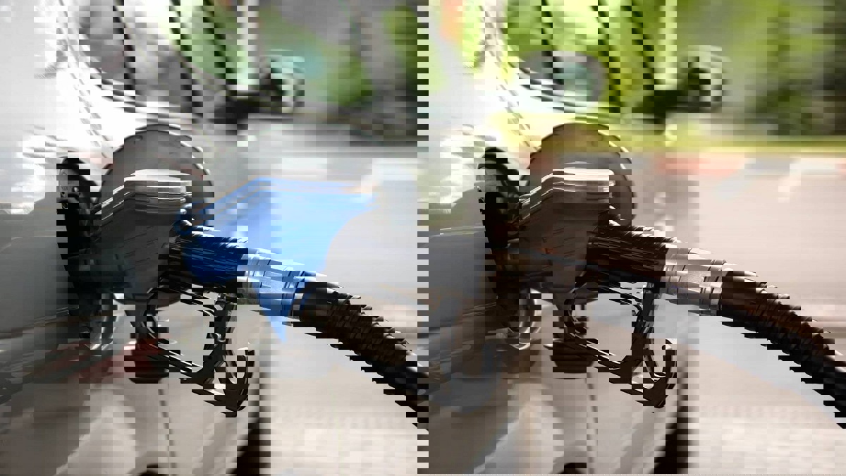 على وقع احتقان شعبي.. الحكومة الأردنية تخفض أسعار الوقود