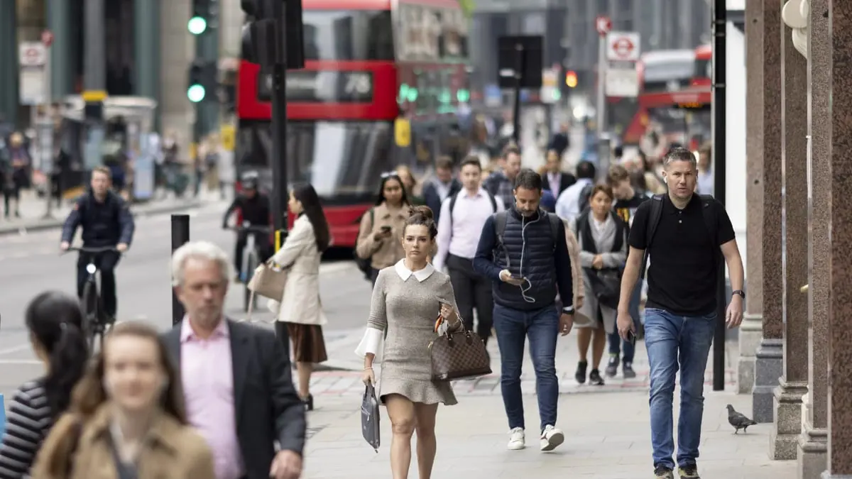 "التلغراف": ارتفاع قياسي بعدد الشباب العاطلين عن العمل والتعليم في إنجلترا

