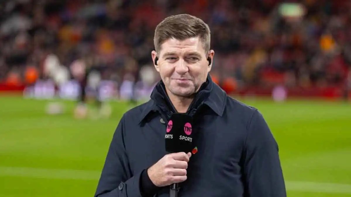 ليس محمد صلاح.. جيرارد يختار اللاعب الذي يتمنى اللعب بجواره في ليفربول