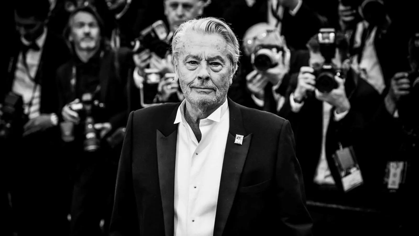 "تركة" آلان ديلون تخلق مواجهة عائلية شرسة بين الوَرثة