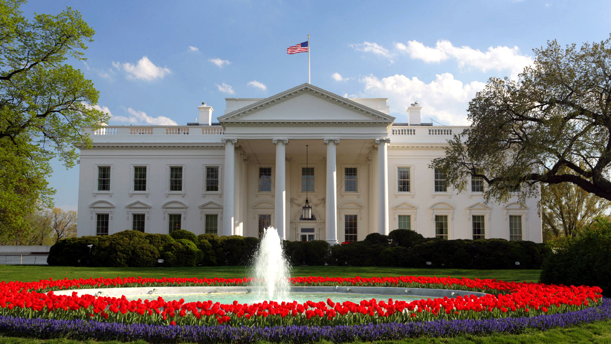 البيت الأبيض ينظم "قمة" لمنصات التواصل ويتجاهل دعوة فيسبوك وتويتر